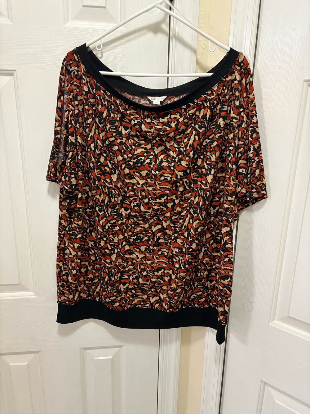 Cato Rust Multicolor Short Sleeve Pullover Top with Black Trim